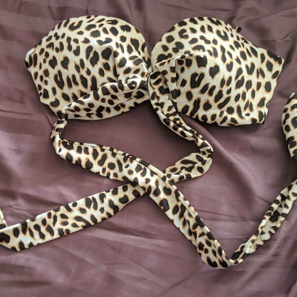 Small VS Bombshell swim top
